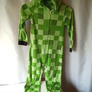 Mine craft kids 1 piece sleeper size 6/7